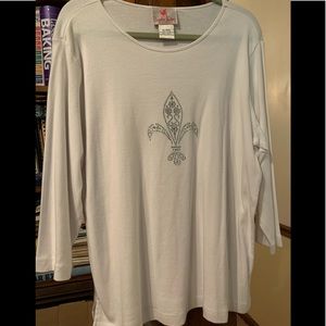 Cute Quacker Factory top with embellished front